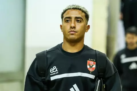  إبراهيم عادل: توروب يثق في شباب الأهلي.. ويحاول رفع الضغط عنا